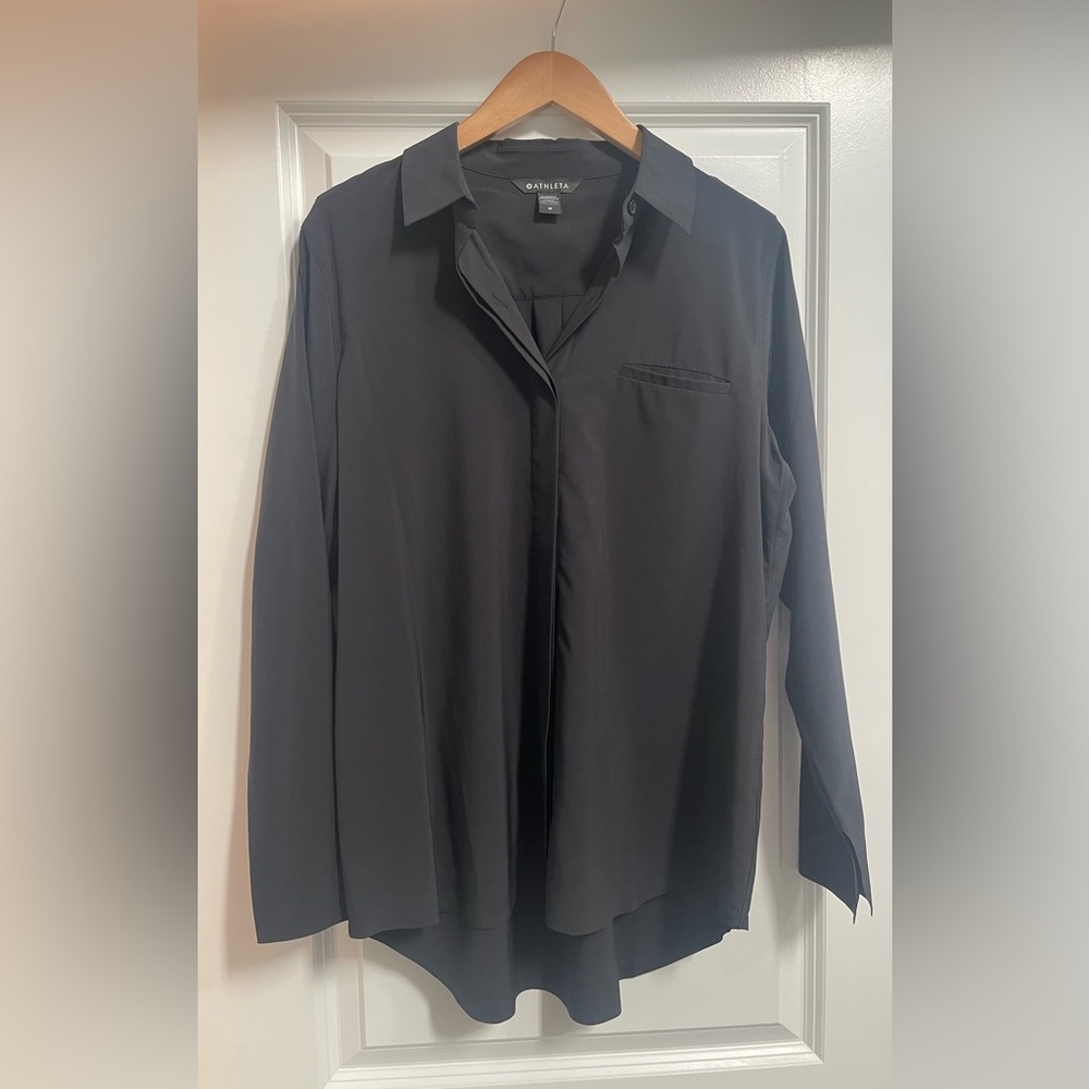 Athleta Black Button-Up Non-Wrinkle Shirt - Medium